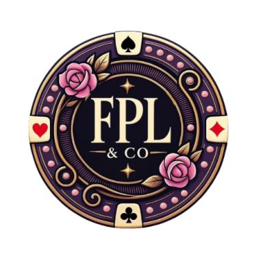 Logo de FPL & Co, orné de roses et de symboles de cartes à jouer.